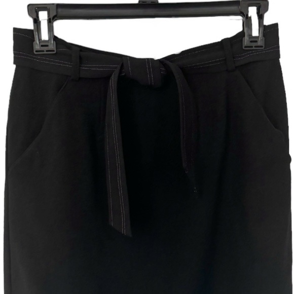 DKNY Black Crepe  Wool Skirt Size 8 - Picture 5 of 12